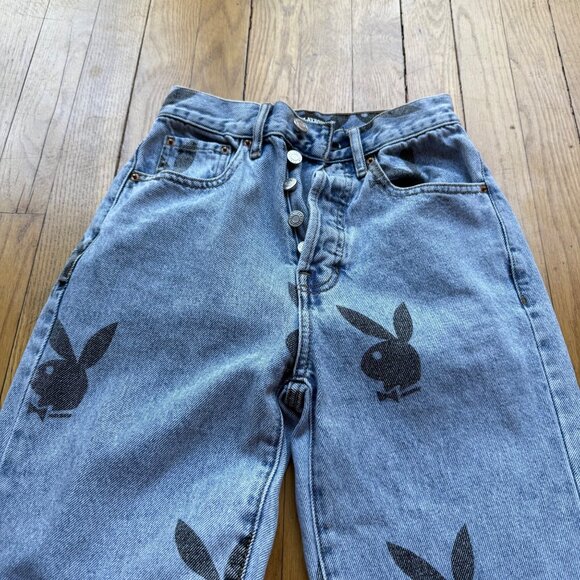 Playboy x PacSun Size 23 Women's Medium Wash 90s Boyfriend Bunny Print Jeans - Picture 4 of 15